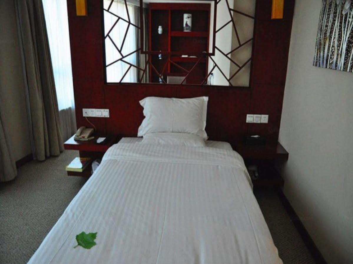 Jiangsu Nanjing New Century Hotel Exterior foto
