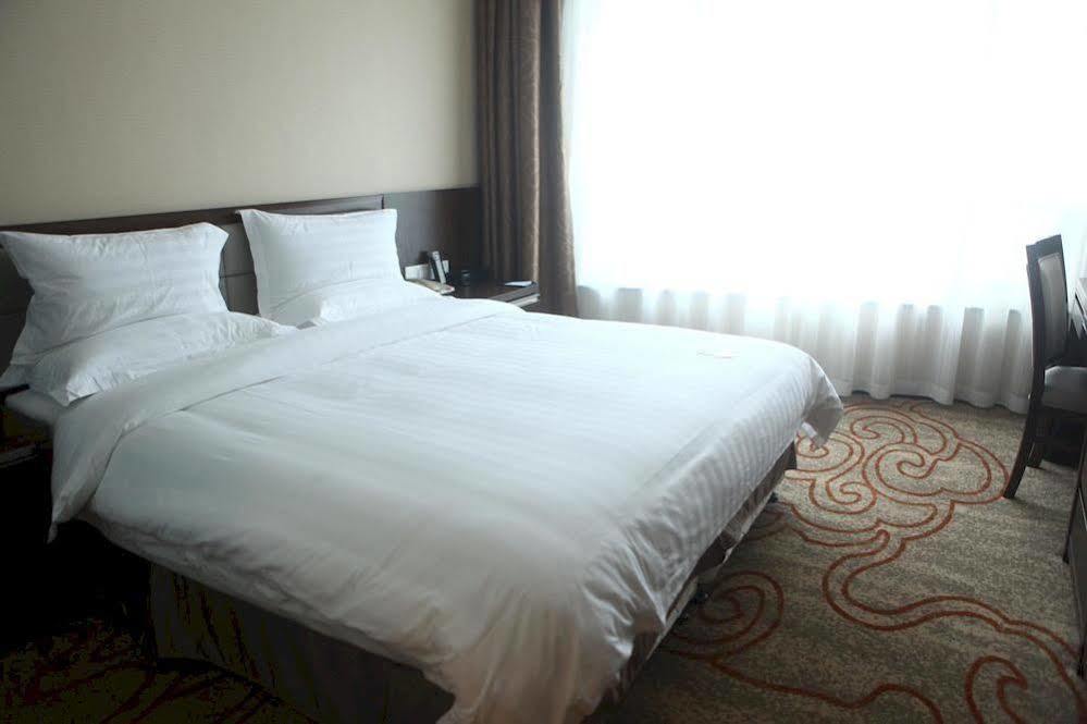 Jiangsu Nanjing New Century Hotel Exterior foto