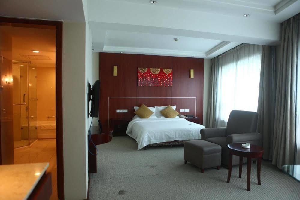 Jiangsu Nanjing New Century Hotel Exterior foto